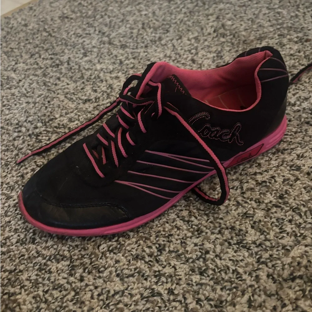 COACH Darla Women’s Sz 8.5 Black and Pink Women's Athletic Tennis Shoes GUC